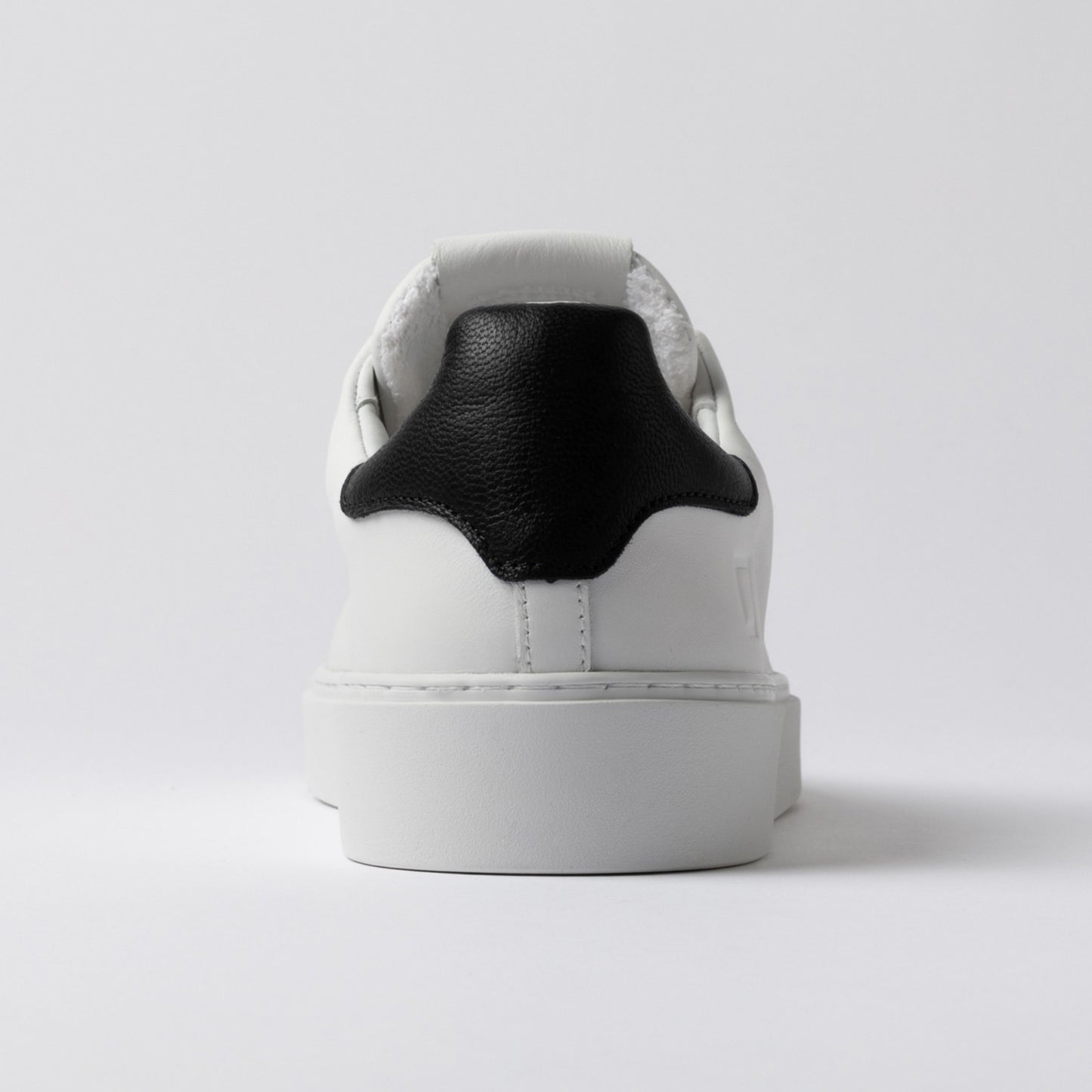 D.A.T.E. SNEAKERS LEVANTE CALF WHITE-BLACK
